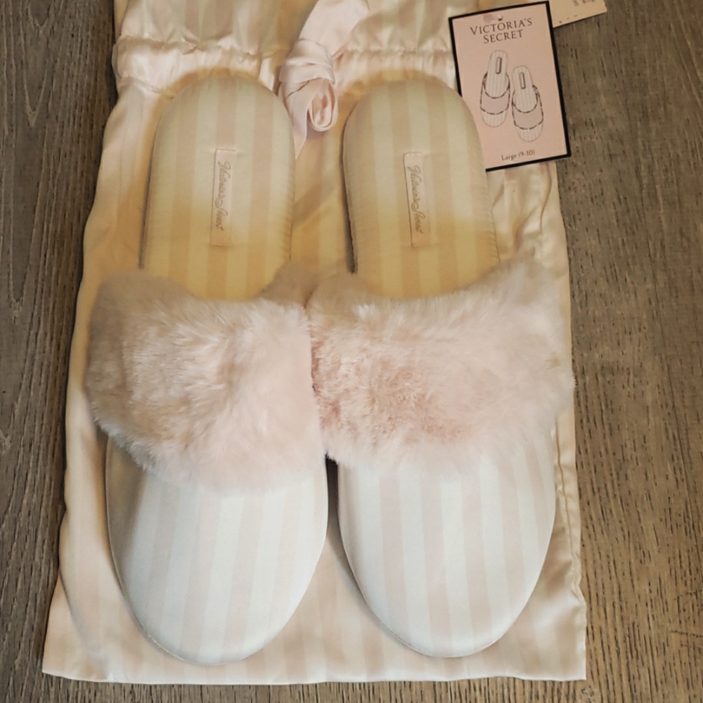 NWT Victoria's Secret hard soled slippers size 9-10
